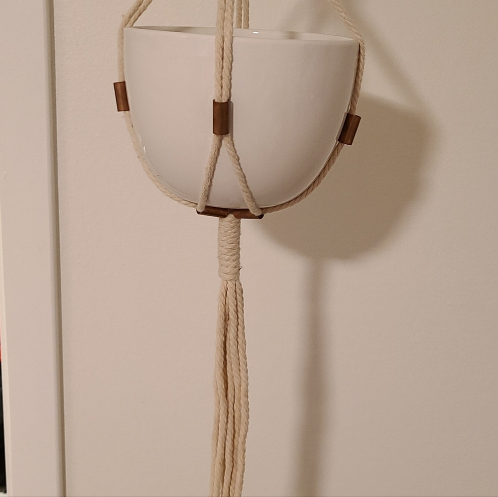 2 White Hanging Planters Beaded Rope - Picture 4 of 5